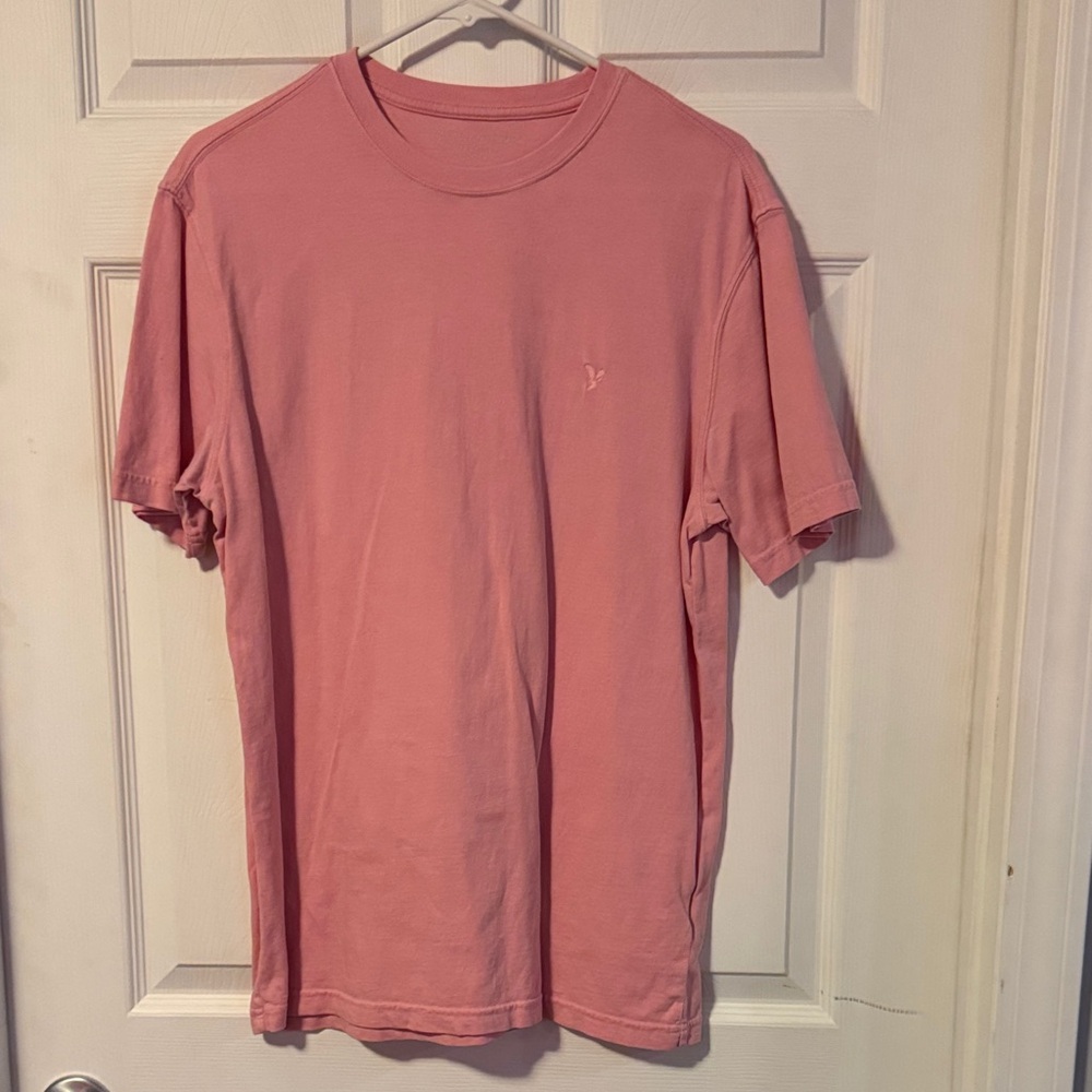 American Eagle Outfitters Men's Pink Short Sleeve Tee